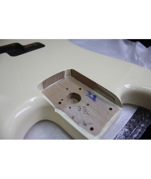 Fender Standard Series Precision Bass Alder Body 4 String , Arctic White 0998010780